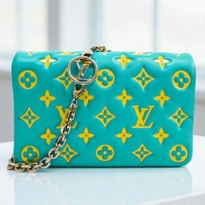 ✨️Authentic Louis Vuitton Coussin pochette mint yellow embossed Leather